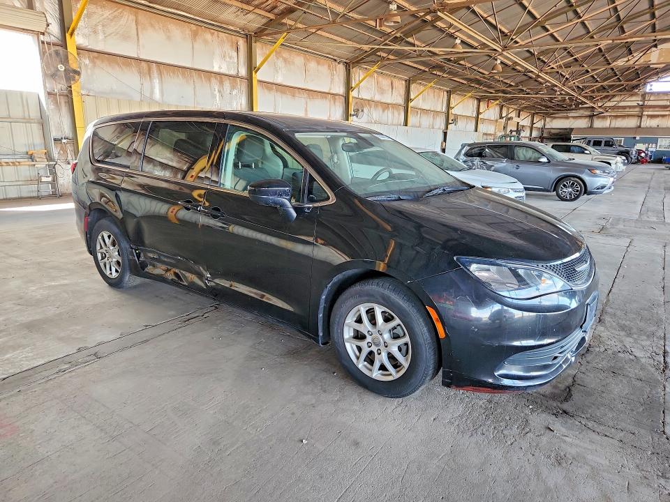 Photo 4 from auction – 2017 CHRYSLER PACIFICA with VIN 2C4RC1DG9HR610105