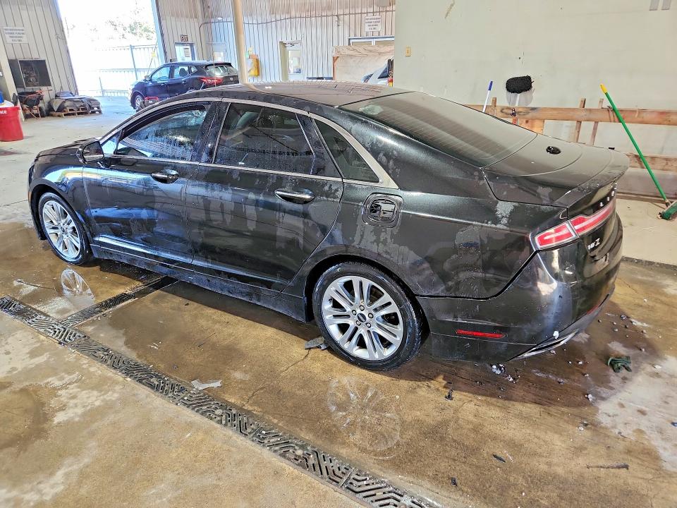 Photo 2 from auction – 2014 LINCOLN MKZ with VIN 3LN6L2LU8ER835147
