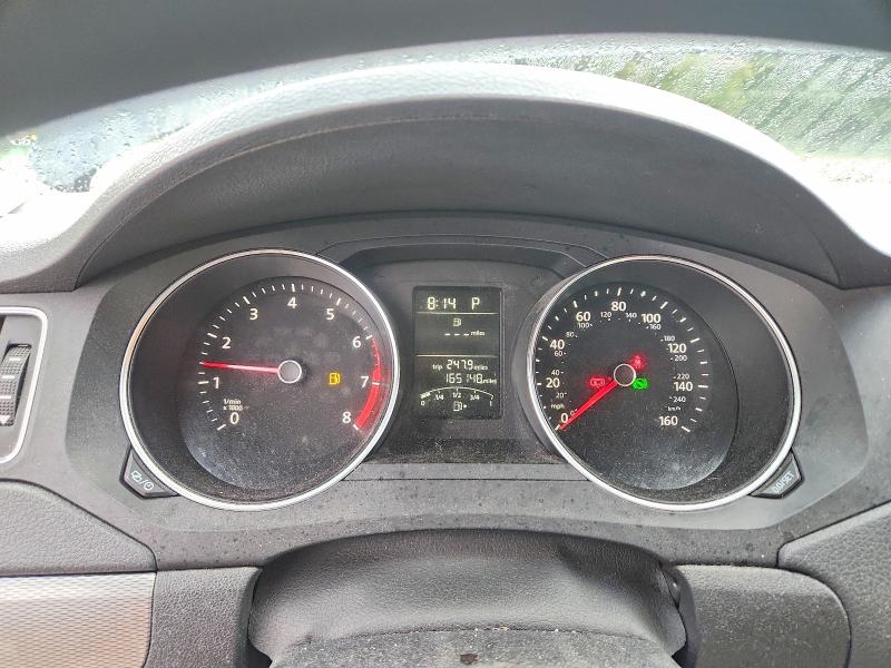 Фото 9 с аукциона – 2017 VOLKSWAGEN JETTA с VIN 3VW2B7AJ4HM259051