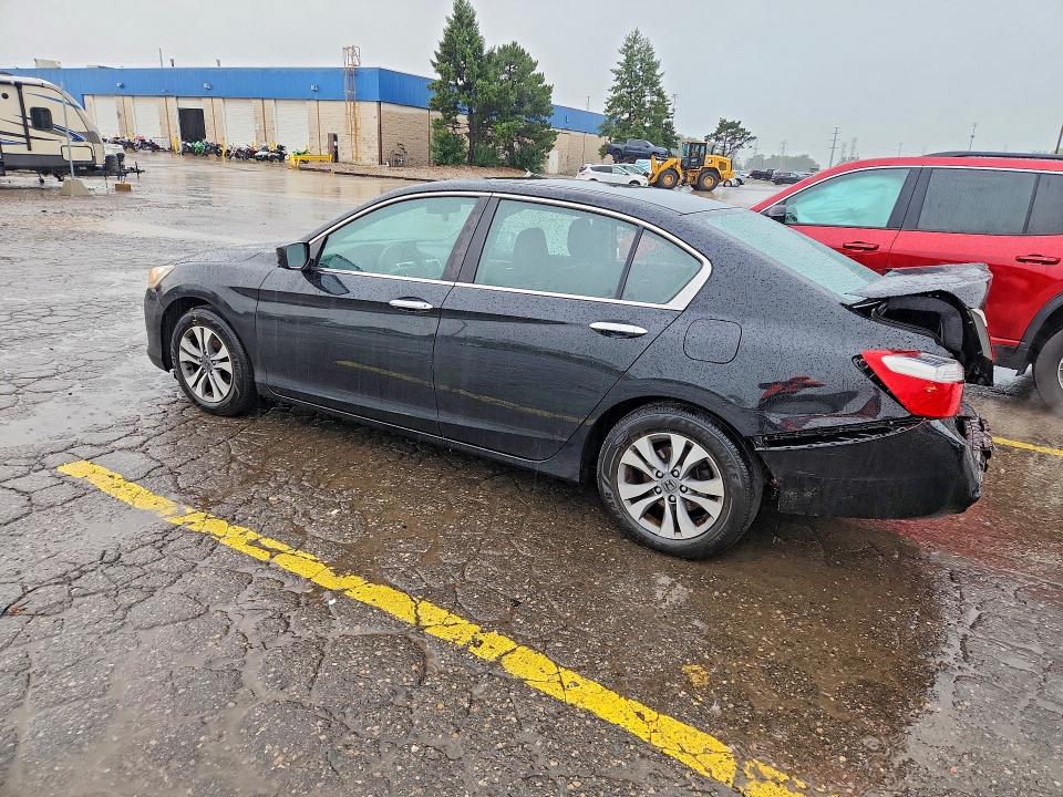 Photo 2 from auction – 2015 HONDA ACCORD with VIN 1HGCR2F33FA156201