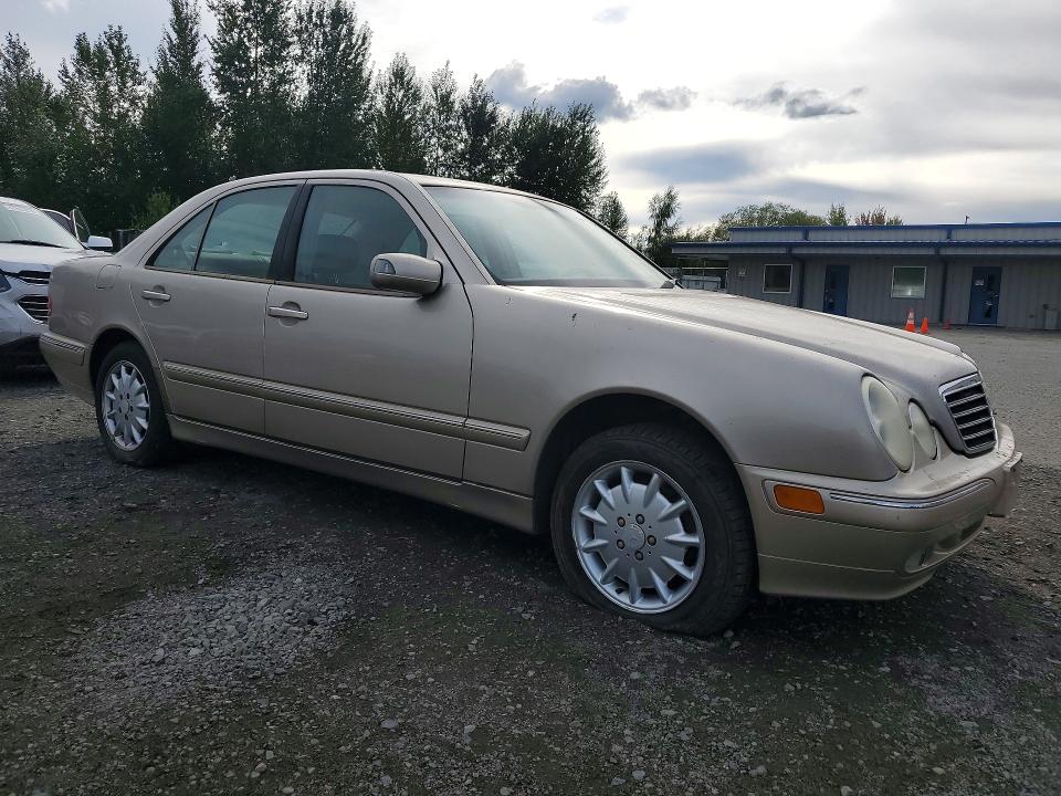 Фото 4 с аукциона – 2001 MERCEDES-BENZ E с VIN WDBJF82J11X061467