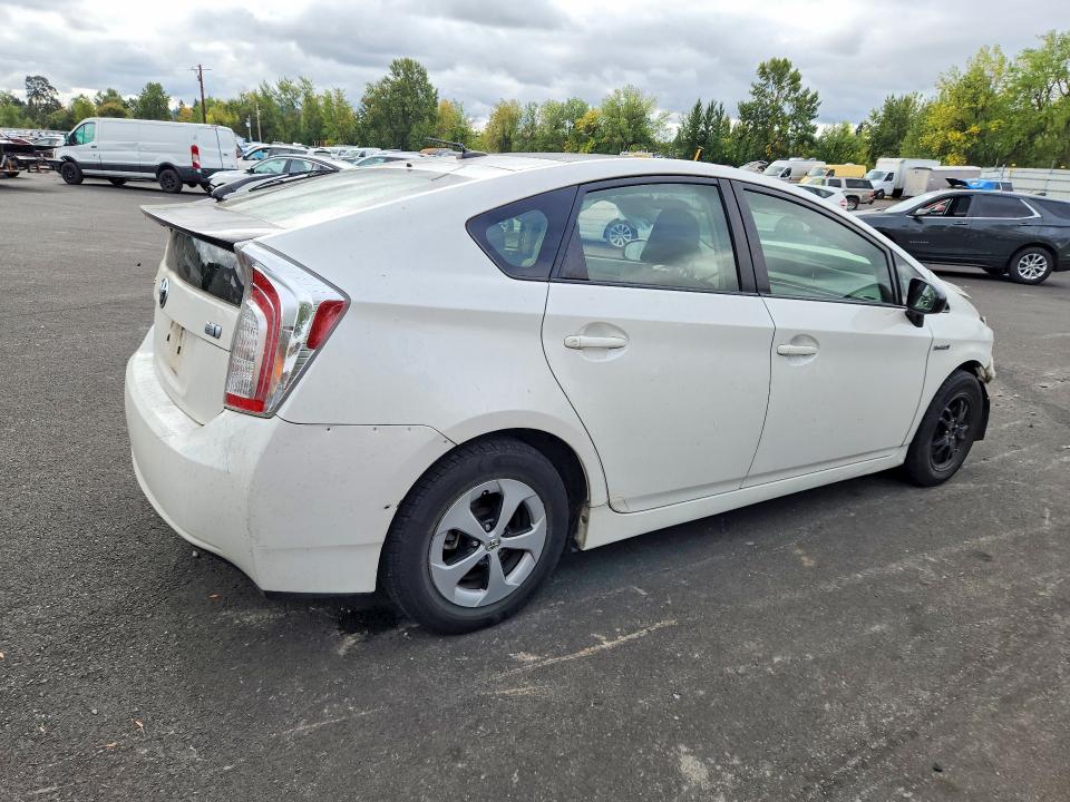 Photo 3 from auction – 2013 TOYOTA PRIUS with VIN JTDKN3DU5D5576622