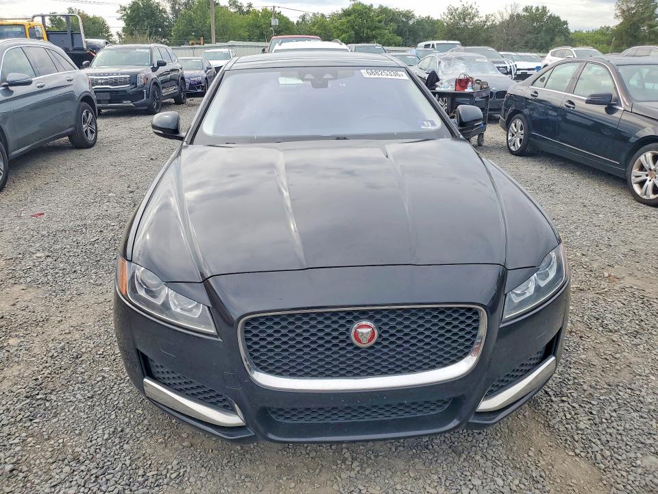 Photo 5 from auction – 2017 JAGUAR XF with VIN SAJBD4BV4HCY35561