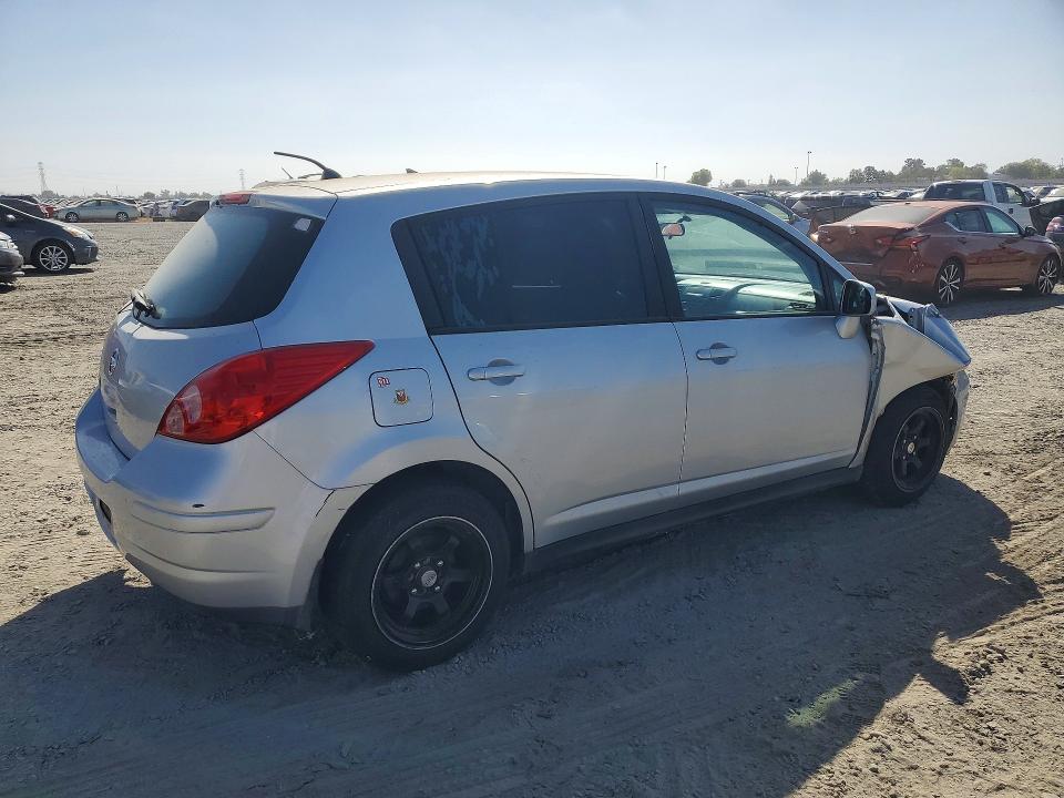 Photo 3 from auction – 2010 NISSAN VERSA with VIN 3N1BC1CP0AL447904