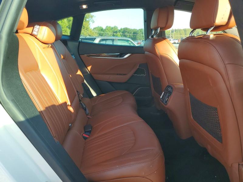 Photo 11 from auction – 2017 MASERATI LEVANTE with VIN ZN661XUL9HX231307