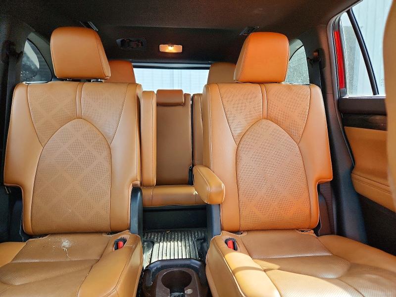 Photo 10 from auction – 2022 TOYOTA HIGHLANDER with VIN 5TDFARAHXNS012645
