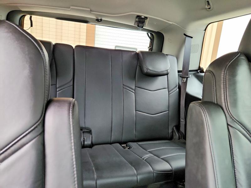 Photo 10 from auction – 2017 CADILLAC ESCALADE with VIN 1GYS4BKJ7HR404624