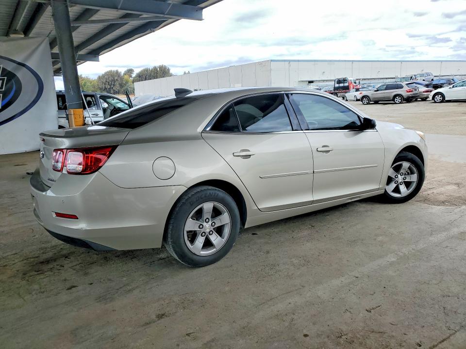 Photo 3 from auction – 2015 CHEVROLET MALIBU with VIN 1G11B5SL9FF200196