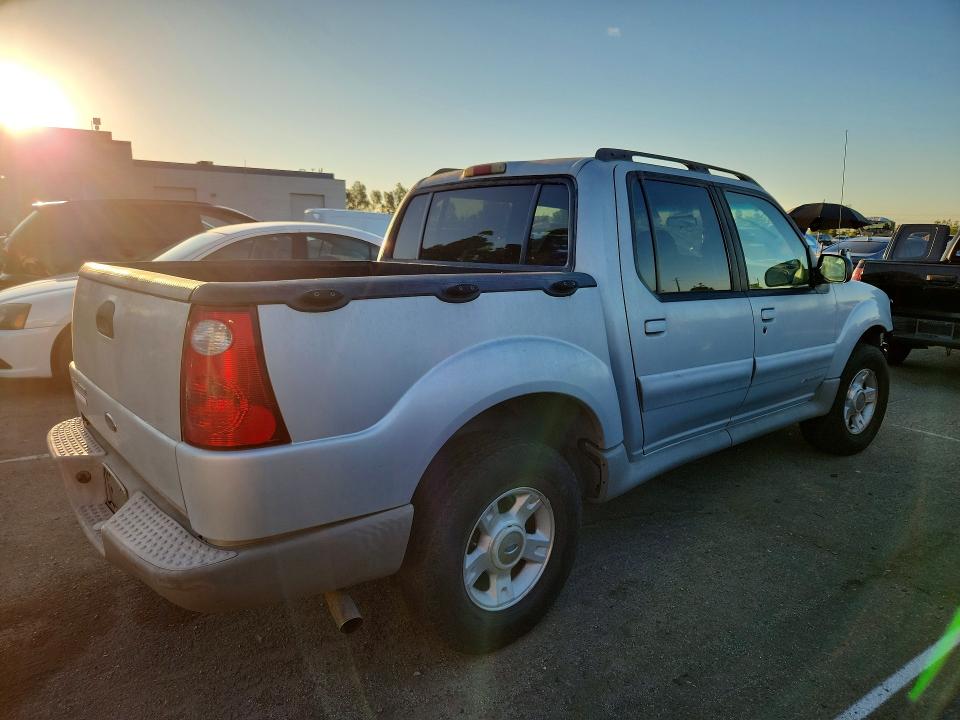 Photo 3 from auction – 2001 FORD EXPLORER SPORT TRAC with VIN 1FMZU67E11UC10659