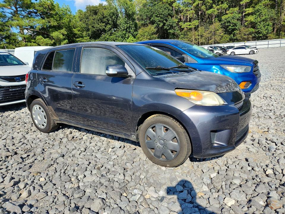 Foto 4 de la subasta – 2010 SCION XD con VIN JTKKU4B49A1004752