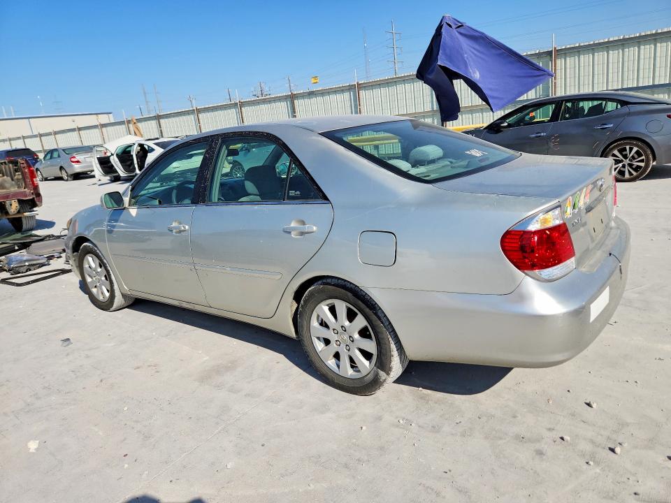 Photo 2 from auction – 2005 TOYOTA CAMRY with VIN 4T1BE32KX5U415493