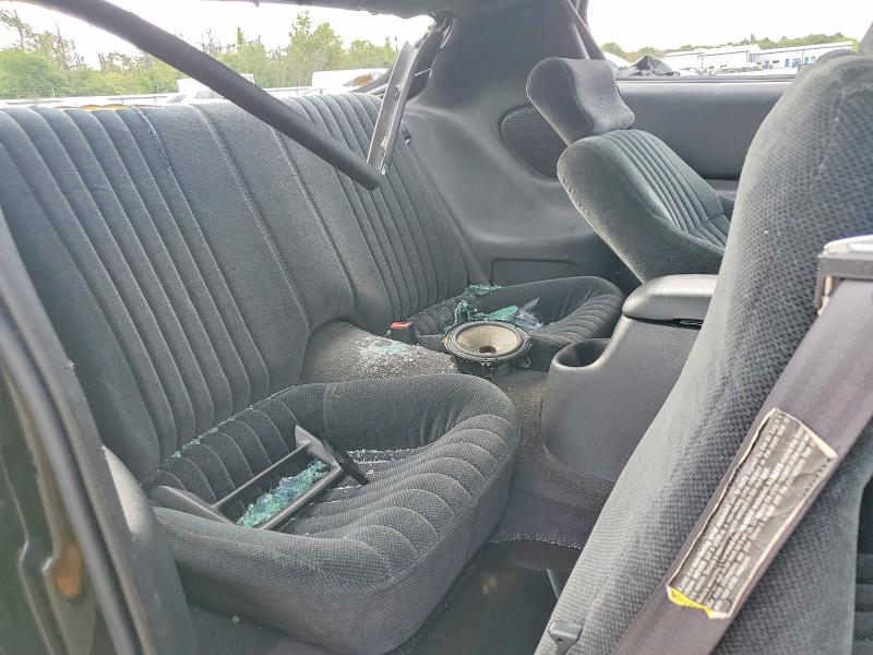 Photo 10 from auction – 2000 CHEVROLET CAMARO with VIN 2G1FP22G0Y2143061