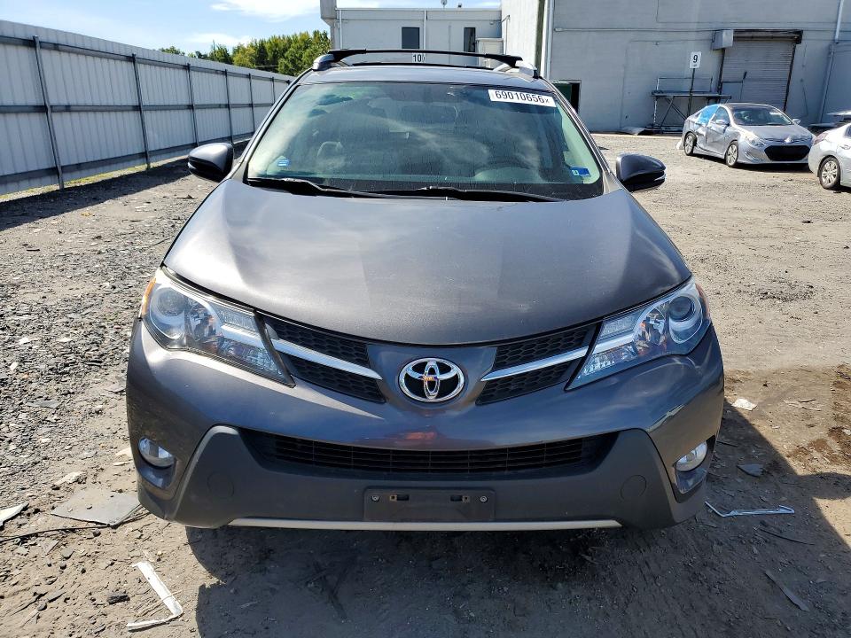 Снимка 5 от търг – 2013 TOYOTA RAV4 с VIN 2T3DFREV5DW087243