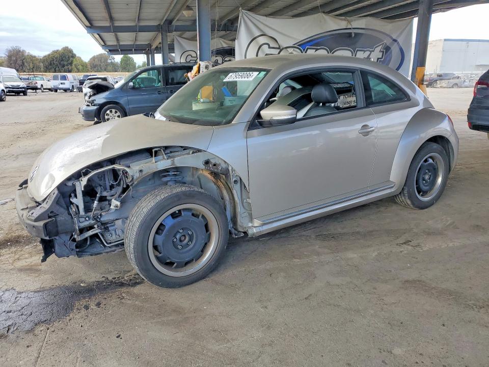 2012 VOLKSWAGEN BEETLE - Търг №67959086