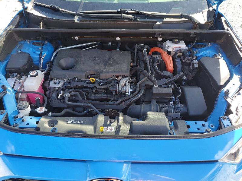 Photo 11 from auction – 2021 TOYOTA RAV4 with VIN JTMRWRFV6MD125256
