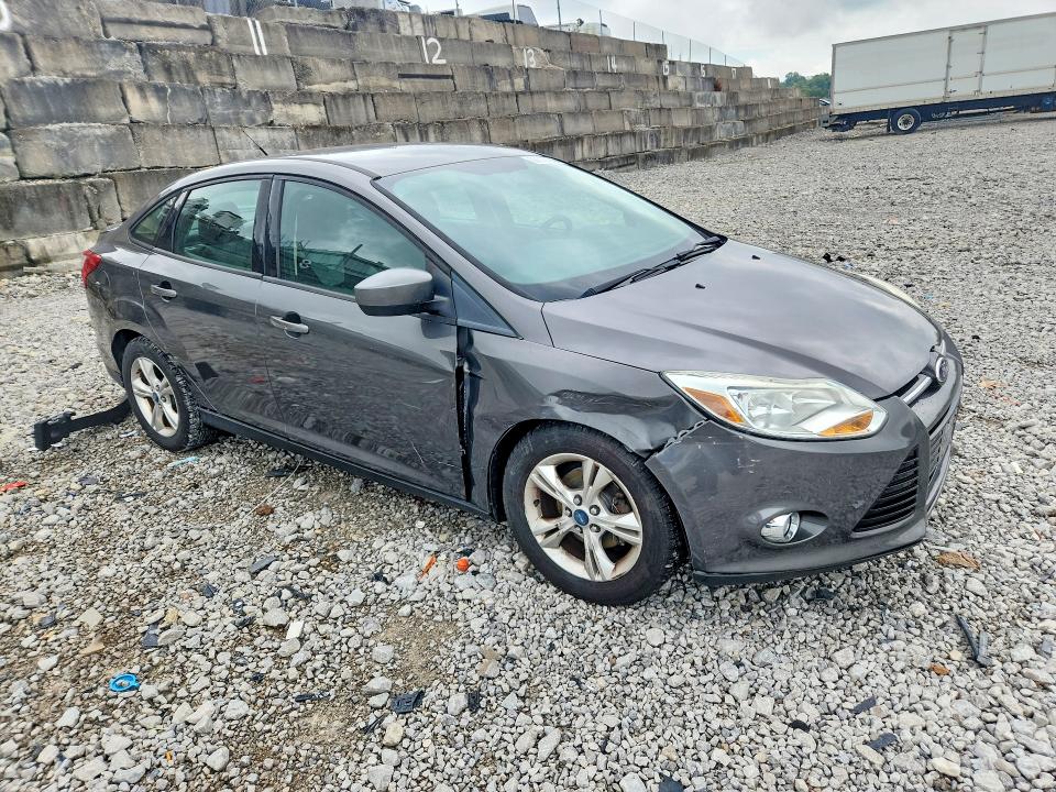 Photo 4 from auction – 2012 FORD FOCUS with VIN 1FAHP3F22CL447656