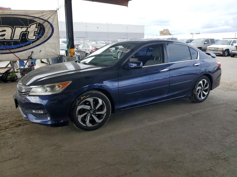 Photo 1 from auction – 2017 HONDA ACCORD with VIN 1HGCR2F00HA034419