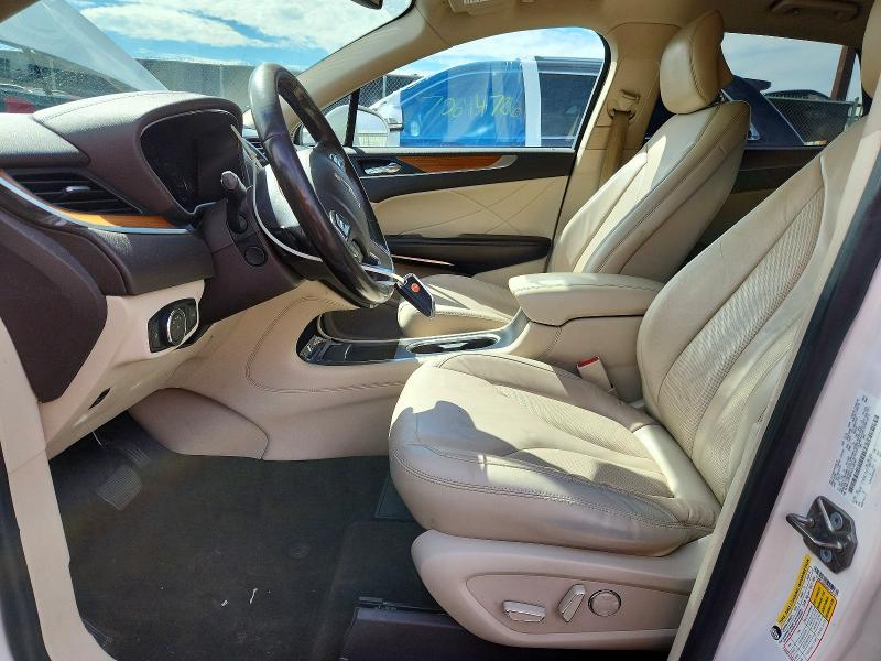 Снимка 7 от търг – 2019 LINCOLN MKC с VIN 5LMCJ2D90KUL25797