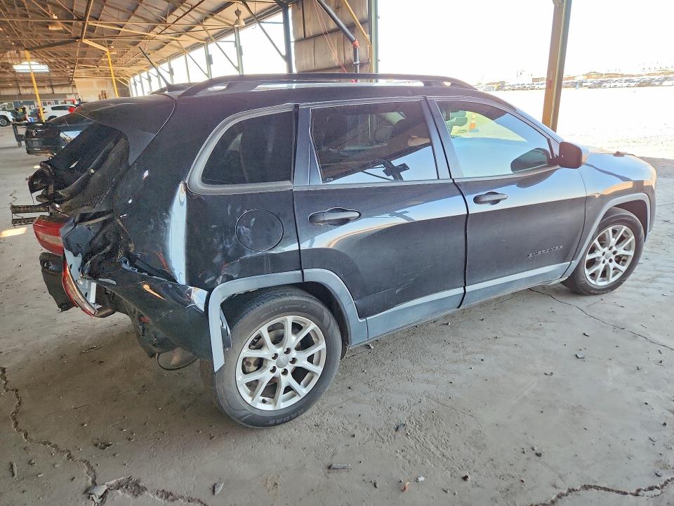 Photo 3 from auction – 2016 JEEP CHEROKEE with VIN 1C4PJLAB8GW376188