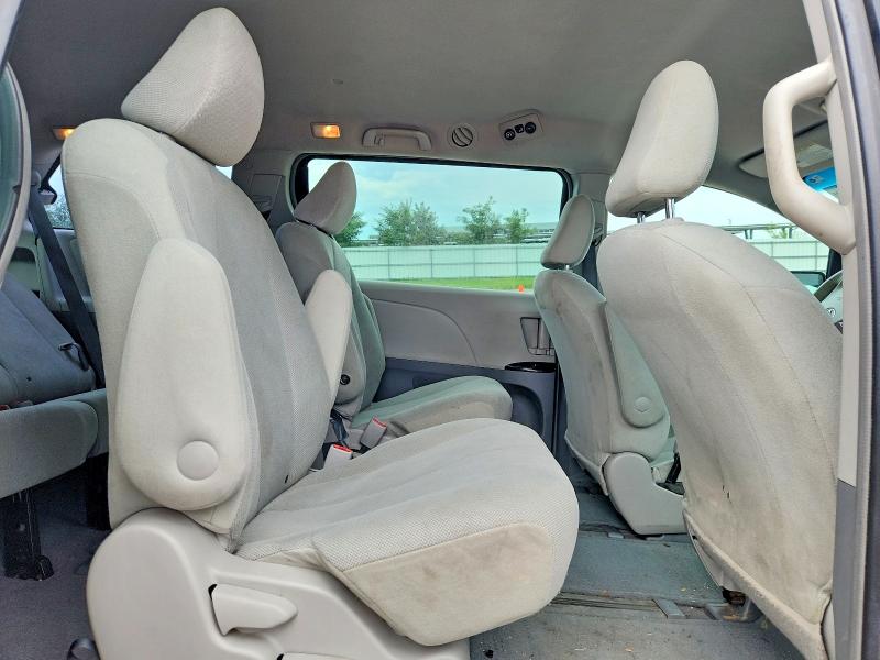 Photo 11 from auction – 2011 TOYOTA SIENNA with VIN 5TDKA3DC7BS003389