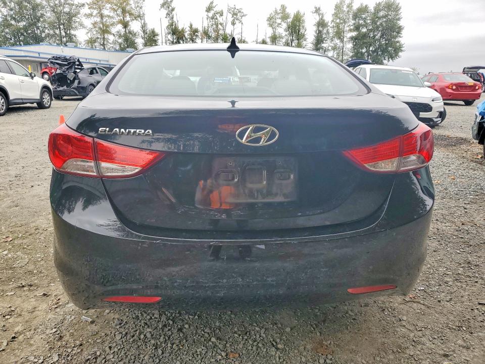 Снимка 6 от търг – 2013 HYUNDAI ELANTRA с VIN KMHDH4AE6DU811114