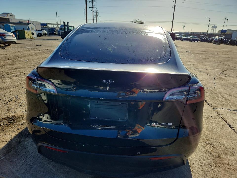 Photo 6 from auction – 2022 TESLA MODEL Y with VIN 7SAYGDEF4NF490568