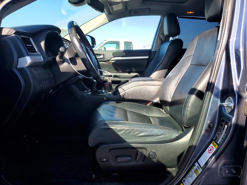 Photo 7 from auction – 2019 TOYOTA HIGHLANDER with VIN 5TDJZRFH8KS724692