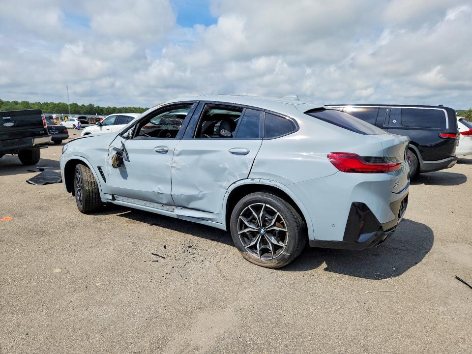 Photo 2 from auction – 2023 BMW X4 with VIN 5UX33DT03P9P03930