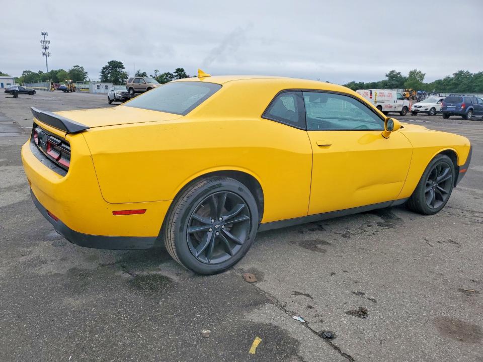 Photo 3 from auction – 2017 DODGE CHALLENGER with VIN 2C3CDZAG1HH503050