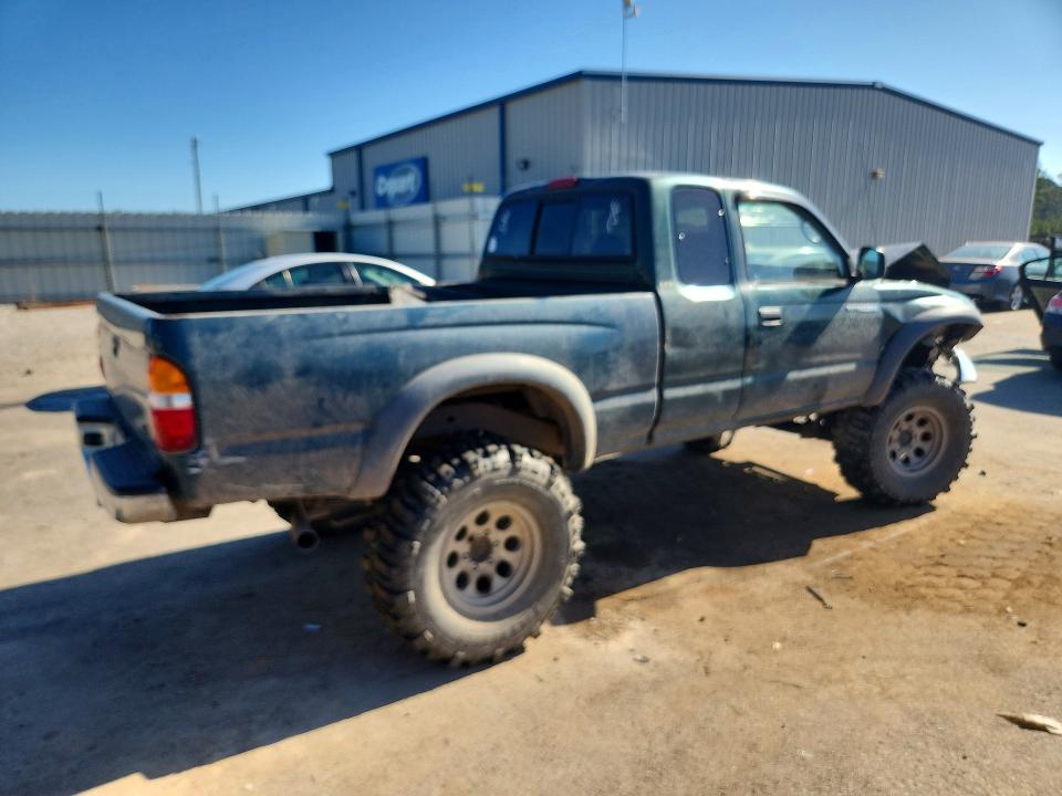Снимка 3 от търг – 2003 TOYOTA TACOMA с VIN 5TEWN72N53Z202978