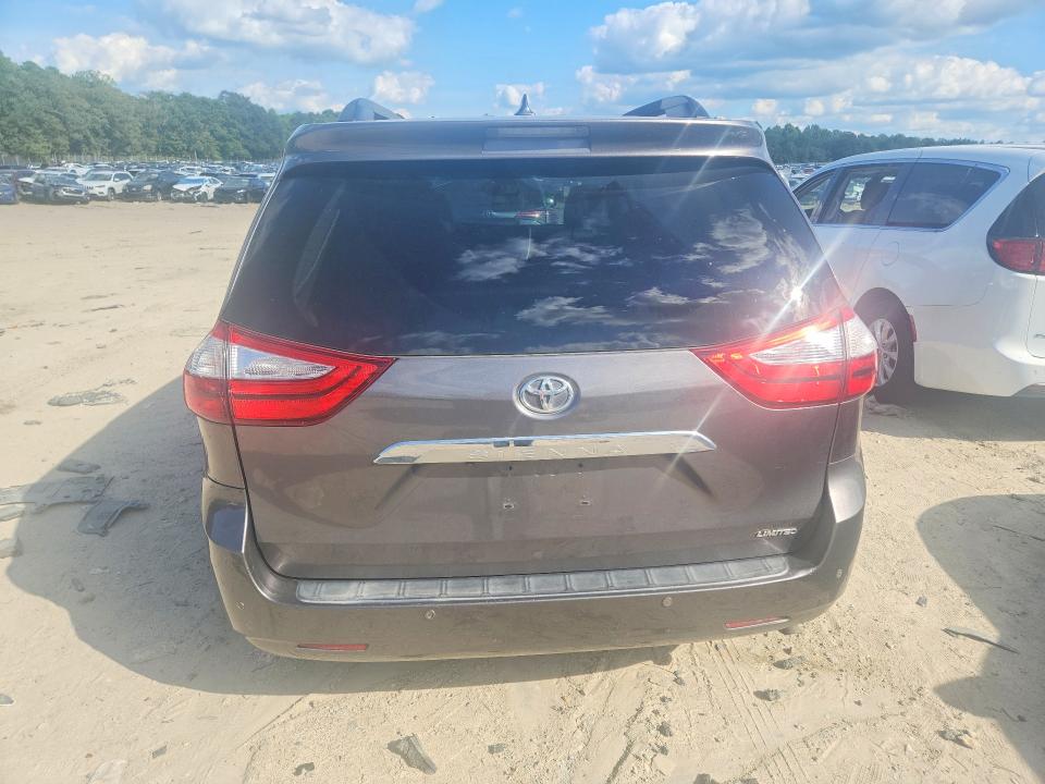 Photo 6 from auction – 2017 TOYOTA SIENNA with VIN 5TDYZ3DC8HS852569