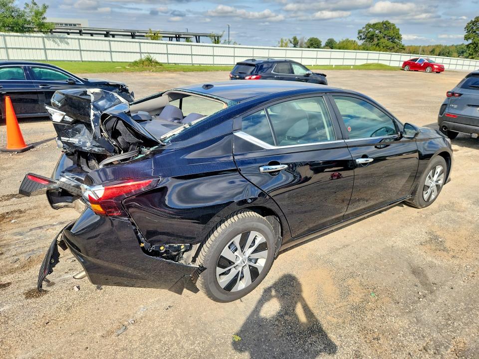 Снимка 3 от търг – 2019 NISSAN ALTIMA с VIN 1N4BL4BW8KN323281
