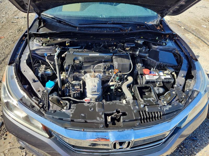 Снимка 11 от търг – 2016 HONDA ACCORD с VIN 1HGCR2F56GA185033