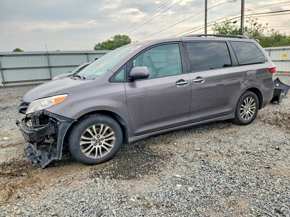 Photo 1 from auction – 2019 TOYOTA SIENNA with VIN 5TDYZ3DC7KS006733