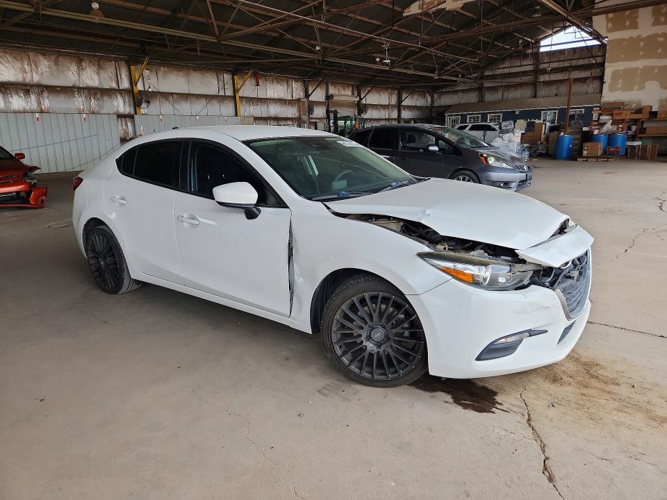 Снимка 4 от търг – 2018 MAZDA 3 с VIN 3MZBN1U73JM174163
