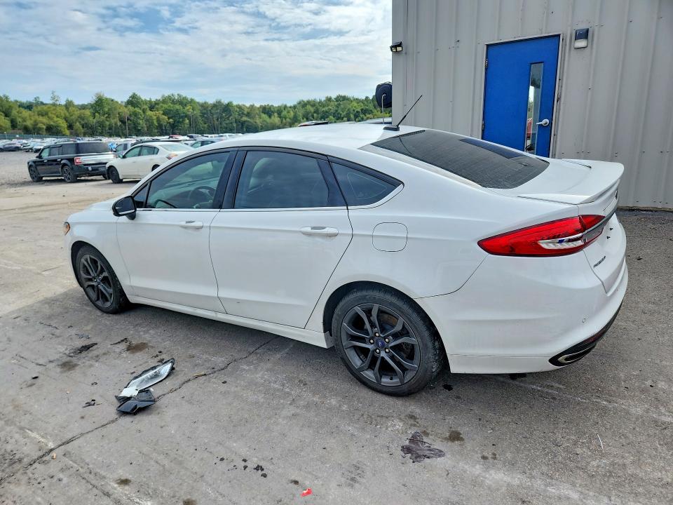 Zdjęcie 2 z aukcji – 2018 FORD FUSION z VIN 3FA6P0H96JR103665