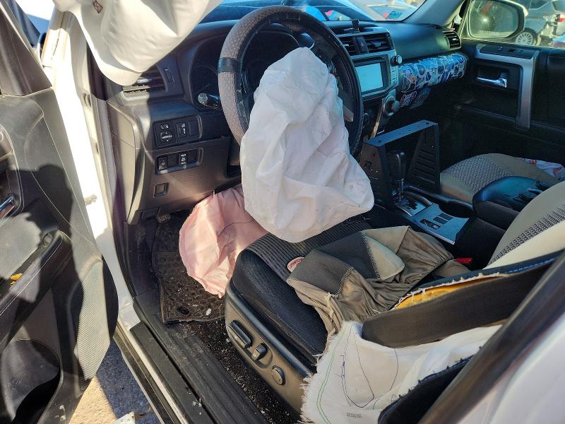 Photo 8 from auction – 2016 TOYOTA 4RUNNER with VIN JTEBU5JR6G5345548