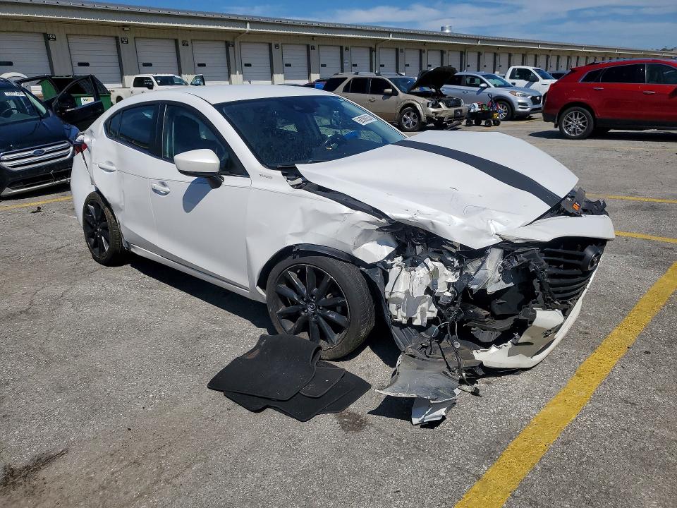 Photo 4 from auction – 2018 MAZDA 3 with VIN 3MZBN1V38JM183226