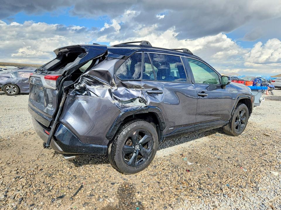 Photo 3 from auction – 2019 TOYOTA RAV4 with VIN JTMEWRFV9KJ017002