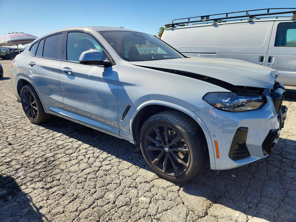 Photo 4 from auction – 2024 BMW X4 with VIN 5UX33DT06R9X04010