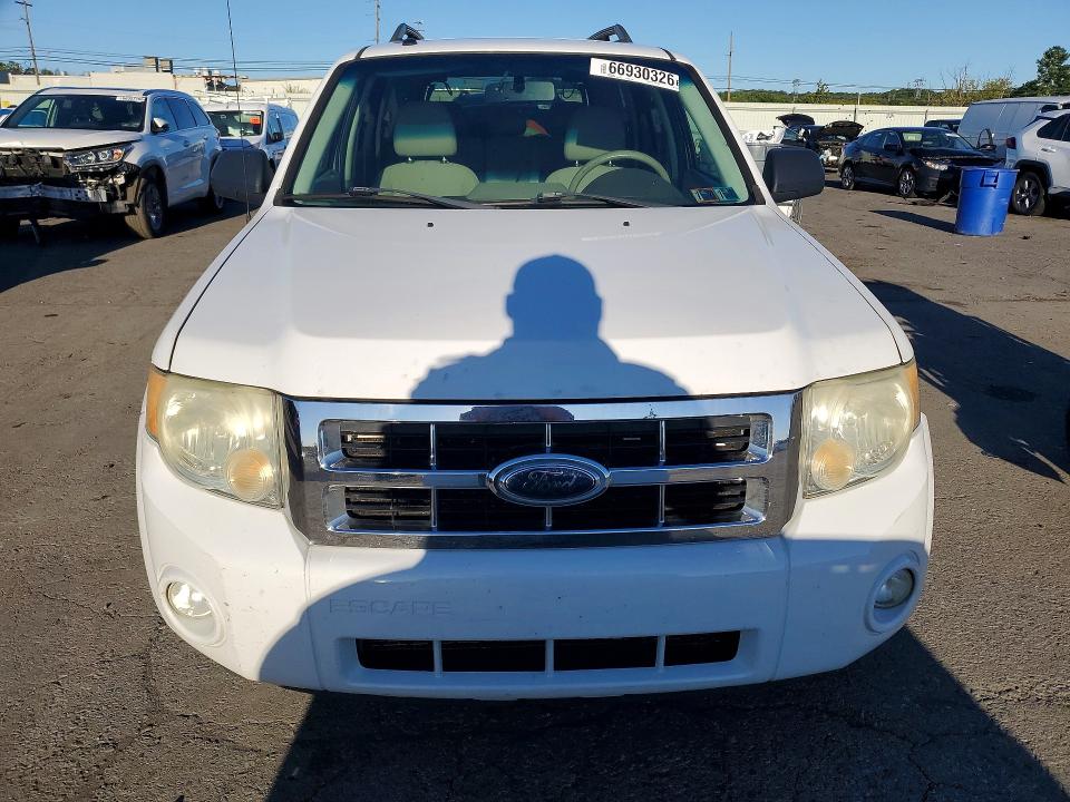 Photo 5 from auction – 2008 FORD ESCAPE with VIN 1FMCU93128KE12331