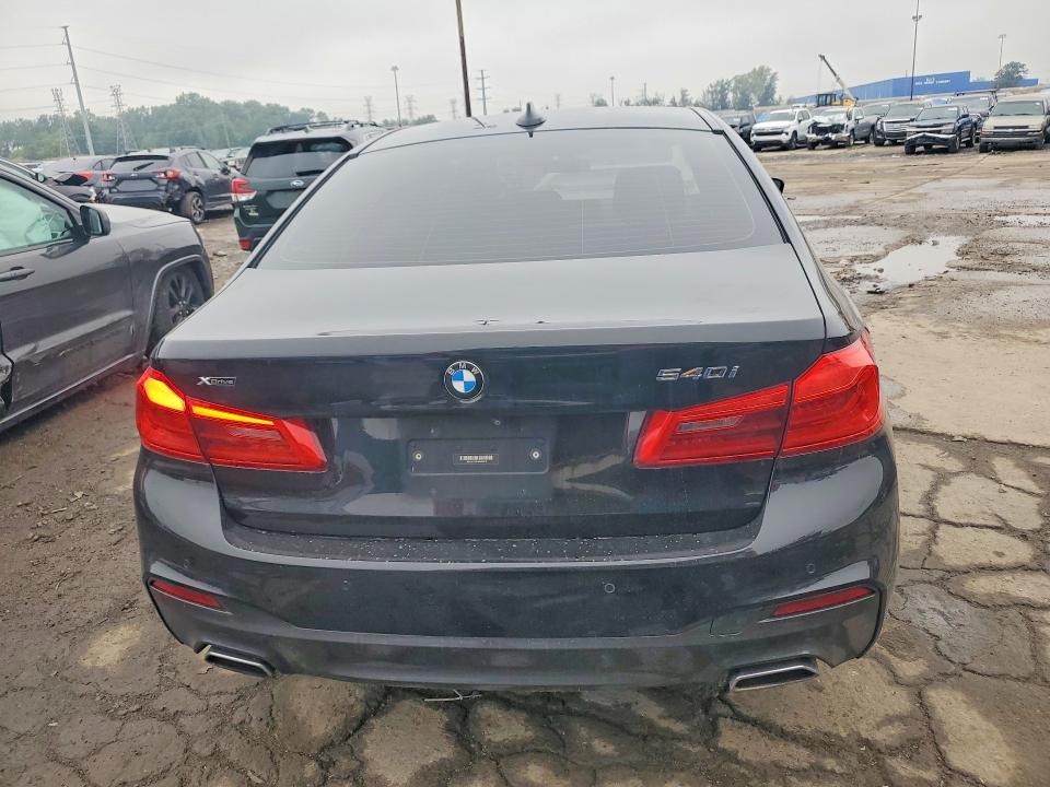 صورة رقم 6 من المزاد - 2017 BMW 540 مع VIN WBAJE7C35HWA03313