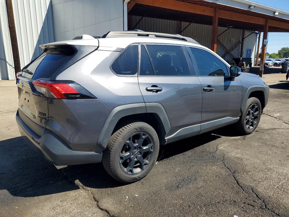 Photo 3 from auction – 2023 TOYOTA RAV4 with VIN 2T3S1RFV7PW355265
