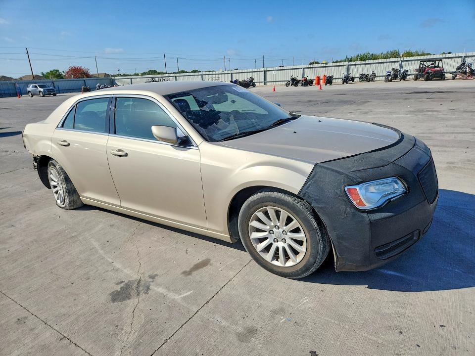 Foto 4 de la subasta – 2012 CHRYSLER 300 con VIN 2C3CCAAG1CH311477