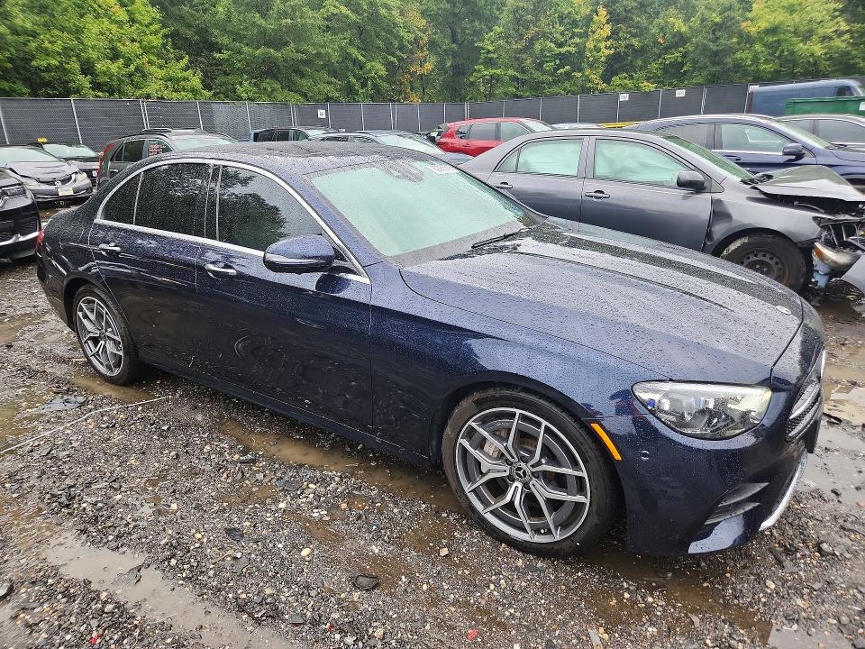 Photo 4 from auction – 2022 MERCEDES-BENZ E with VIN W1KZF8EB7NB055464