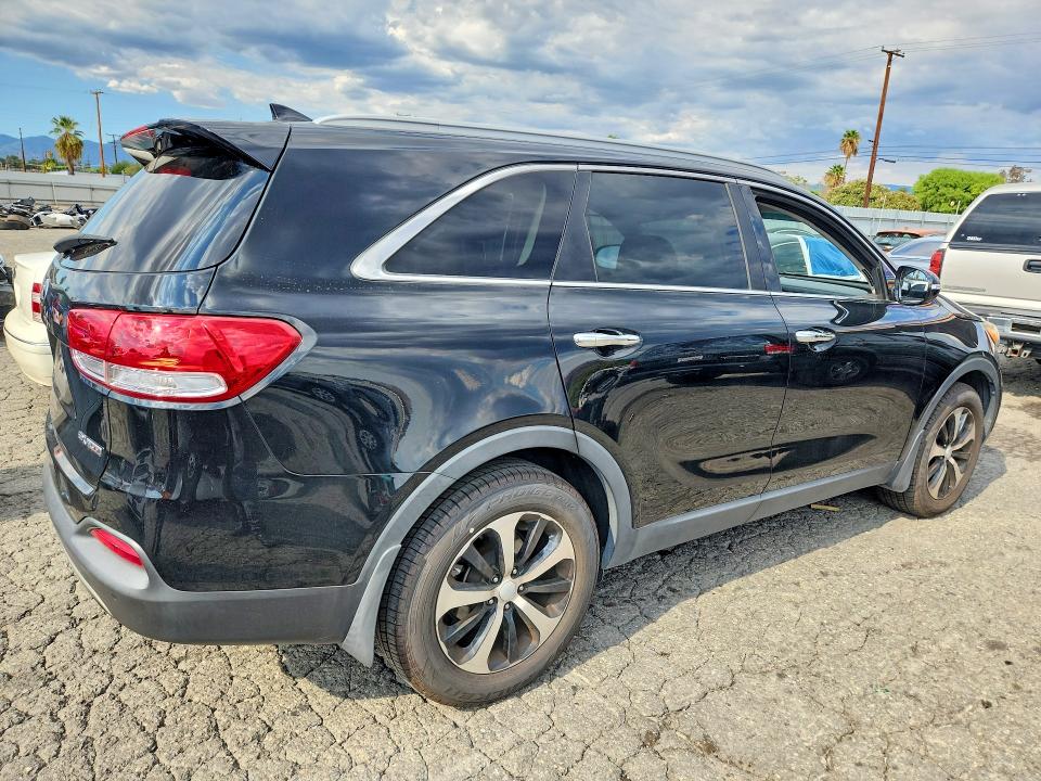 Photo 3 from auction – 2017 KIA SORENTO with VIN 5XYPH4A13HG188380