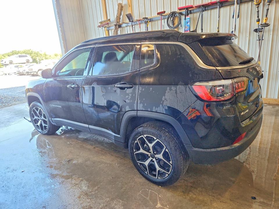 Photo 2 from auction – 2026 JEEP COMPASS with VIN 3C4NJDCN3TT220970