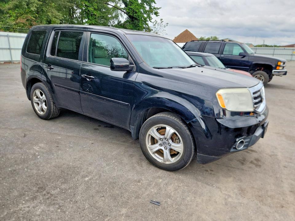 Photo 4 from auction – 2015 HONDA PILOT with VIN 5FNYF4H70FB050031