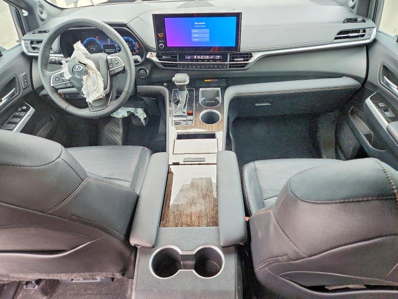 Photo 8 from auction – 2025 TOYOTA SIENNA with VIN 5TDESKFC8SS157708
