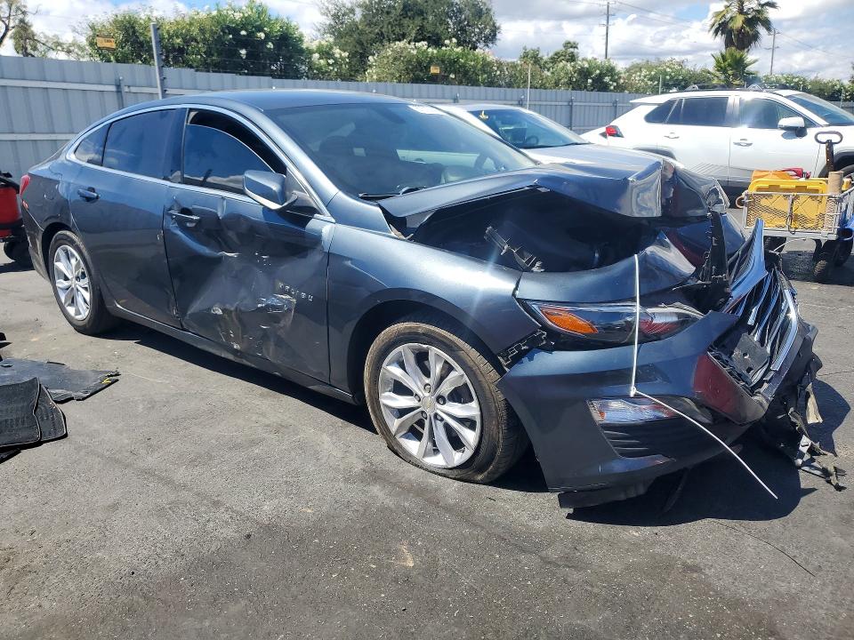 Снимка 4 от търг – 2021 CHEVROLET MALIBU с VIN 1G1ZD5ST2MF067825